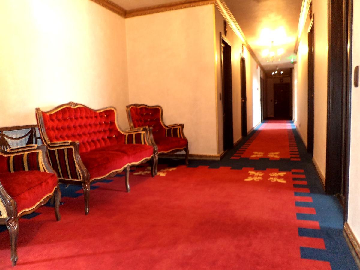 Castel Transilvania Baia Mare Extérieur photo